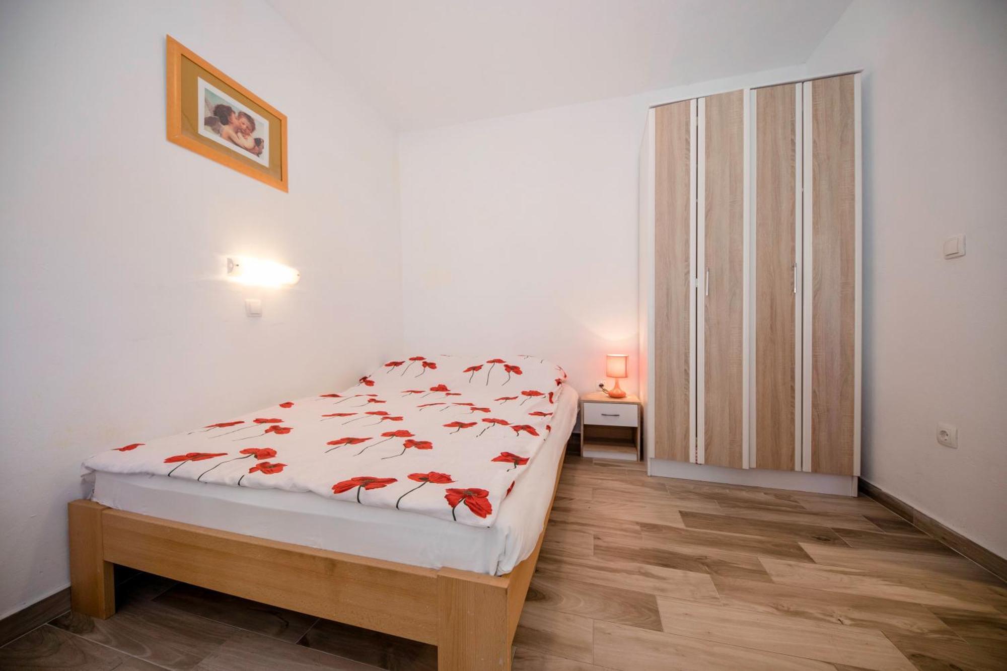 Kazo Appartement Rab Town Buitenkant foto