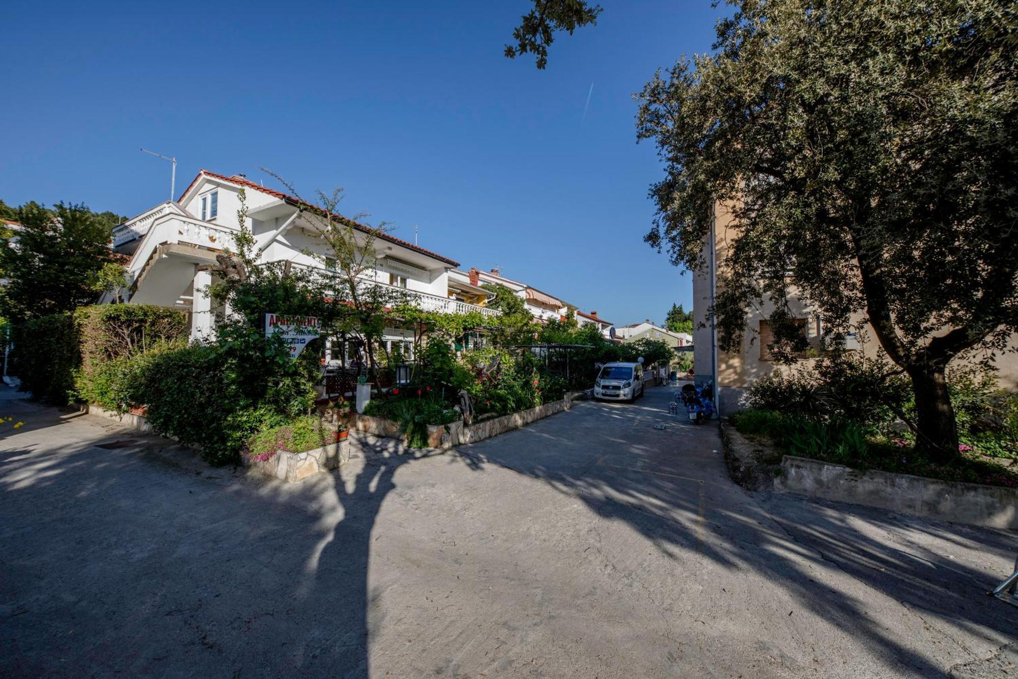 Kazo Appartement Rab Town Buitenkant foto